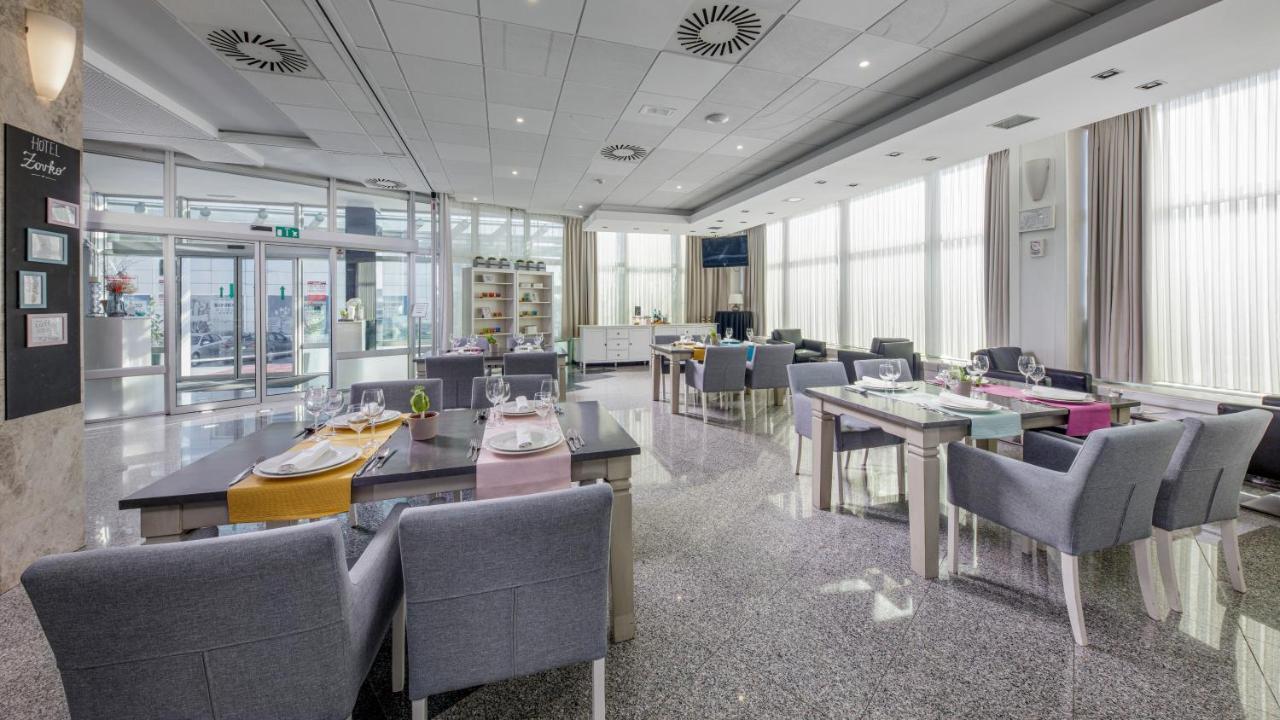 Hotel Zovko Zagreb Sesvete Bagian luar foto